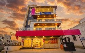 Fabhotel F9 Noida Sector 27